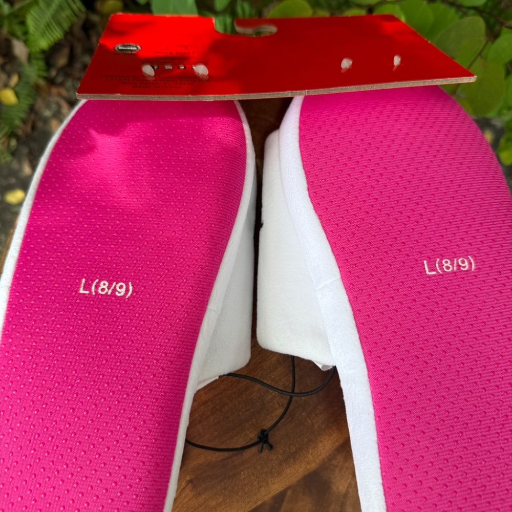 NEW Sanrio Hello Kitty Slides slippers L - 8/9 - Picture 7 of 7